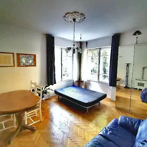 Romantic Studio In 12th District Close To Mom Park Apartman